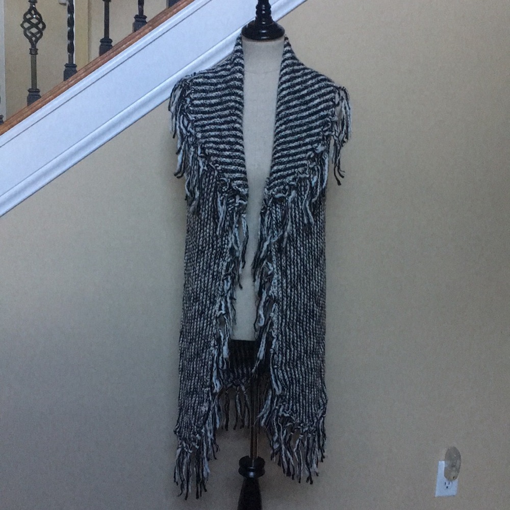 Chico’s Sleeveless Long Sweater